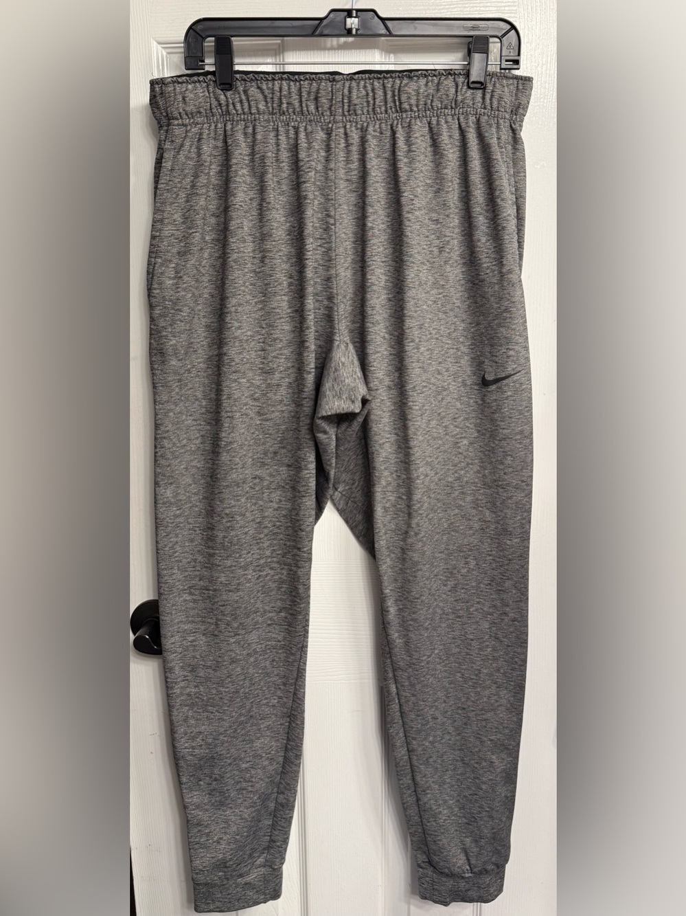 Nike men’s size large performance joggers